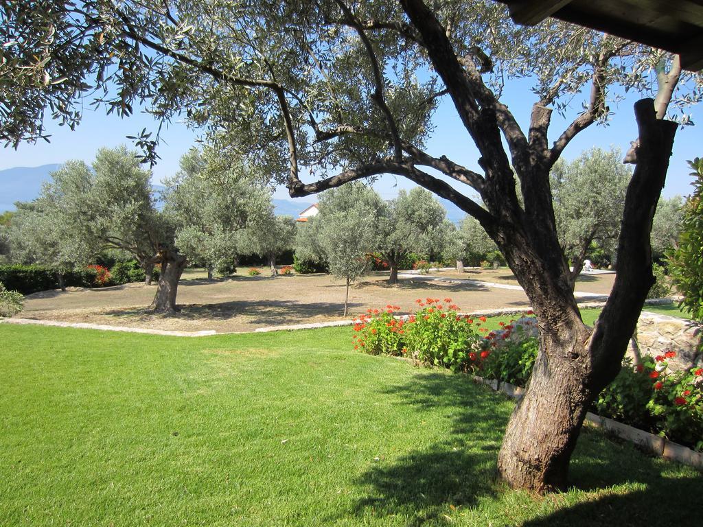 Alilea Villa Politika Exterior photo
